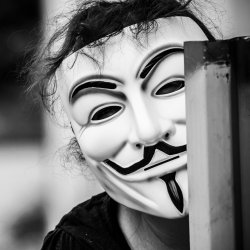 N171 MASKA ANONYMOUS STOP ACTA HALLOWEEN V JAK VENDETTA -O332