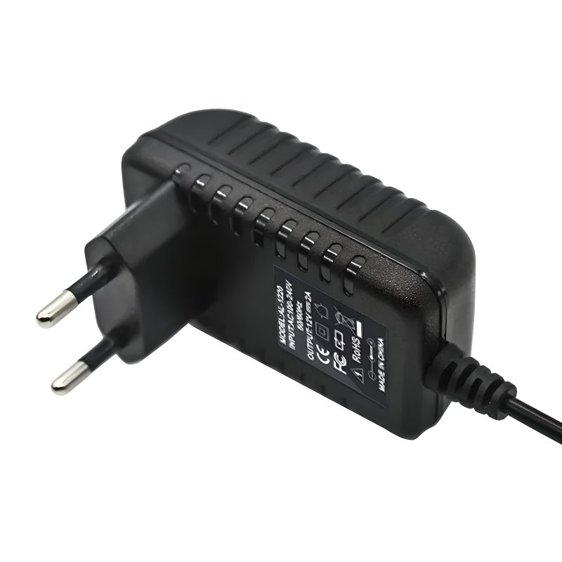 M000   ZASILACZ DC 12V 2A / AC 100-240V DO AUTA INWERTER -E557