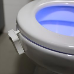 N378 LAMPKA LED DO WC TOALETY CZUJNIK RUCHU i ŚWIATŁA -E059