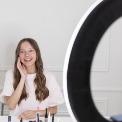 M046A (Aleja2) N020 LAMPA DO SELFIE LED PIERŚCIENIOWA RING MAKIJAŻ STATYW DO ZDJĘĆ TRIPOD USB -E220